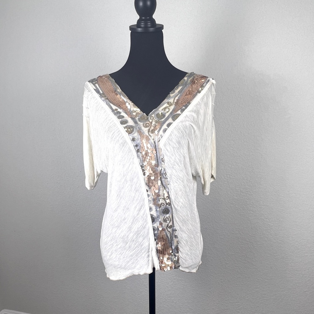 Daytrip Sequenced V-neck Top